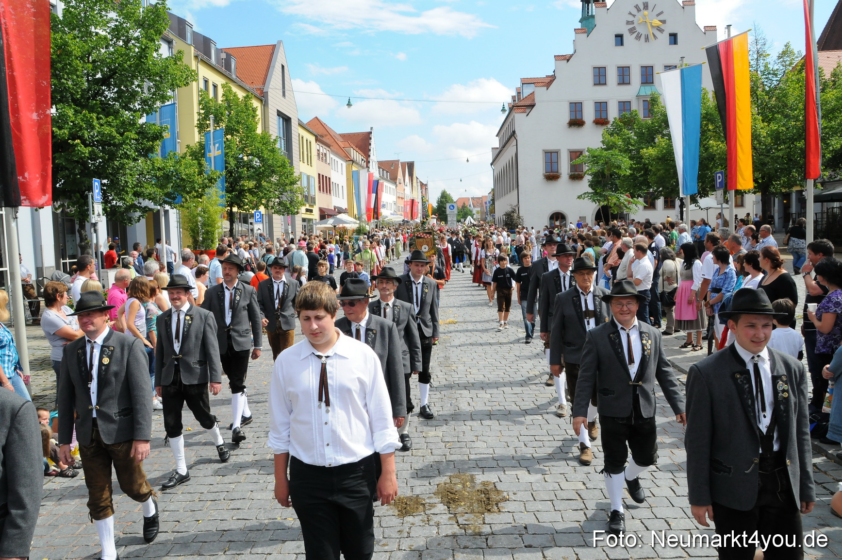 Volksfestzug Neumarkt 080810 0429