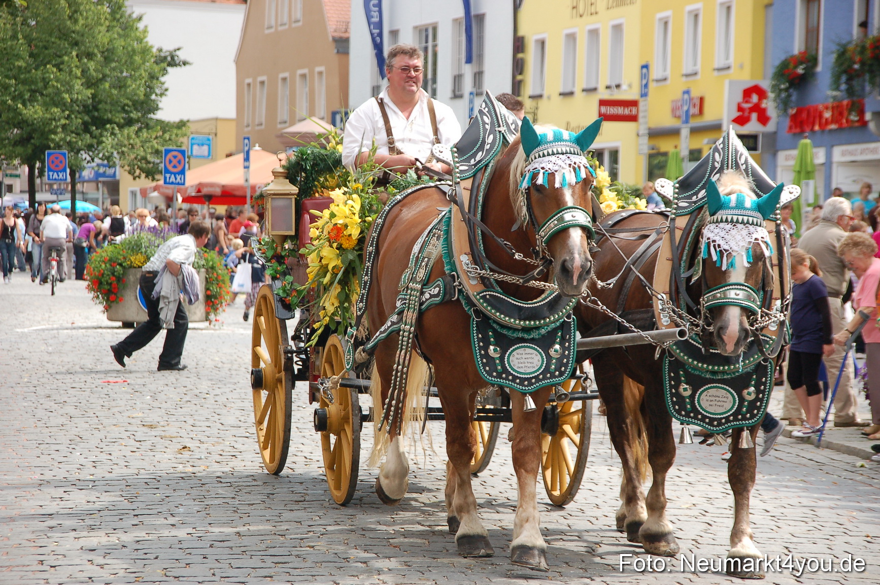 Volksfestzug Neumarkt 080810 0446