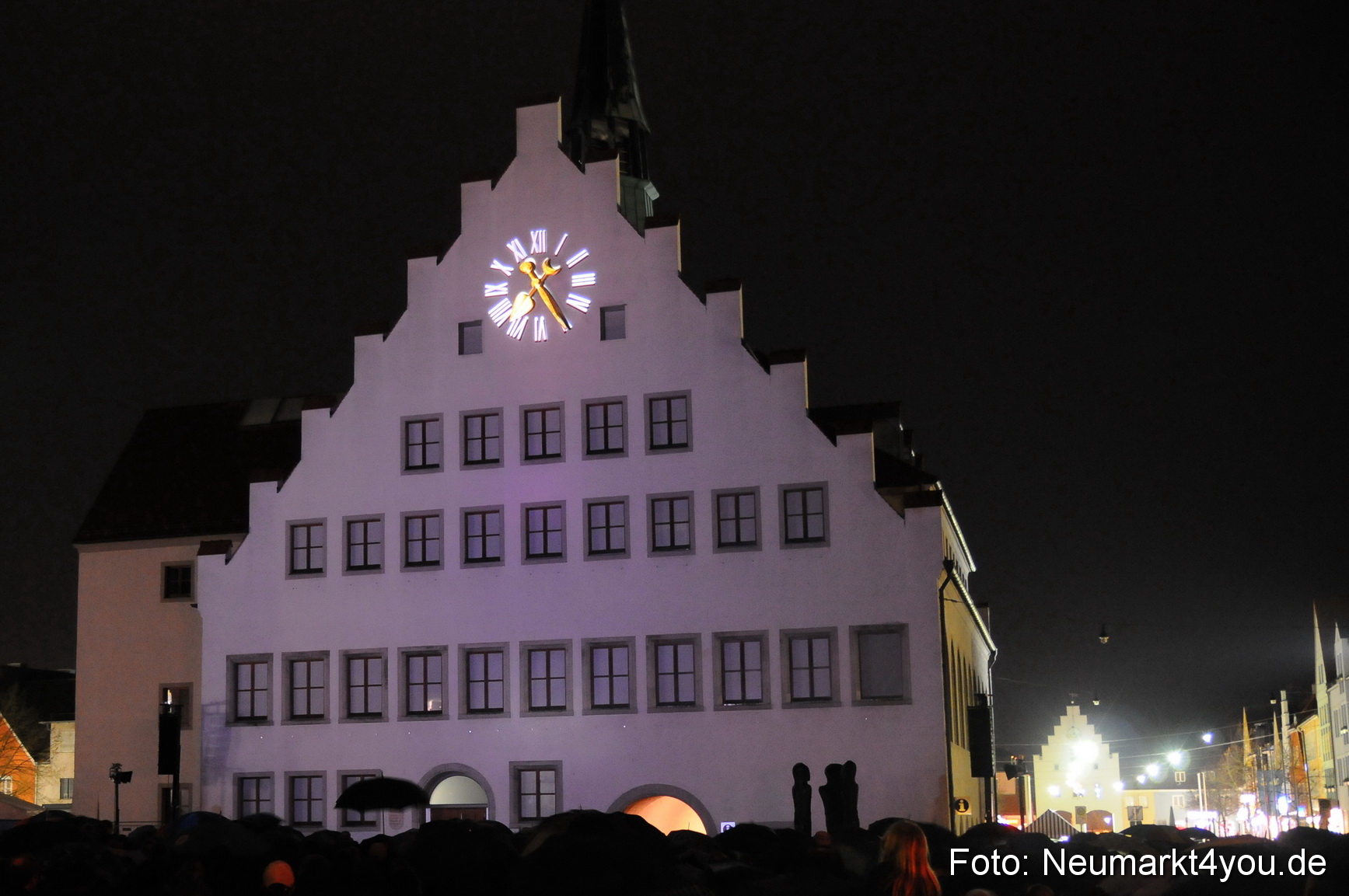 Jubiläumsshow Rathausfassade 200310 0001