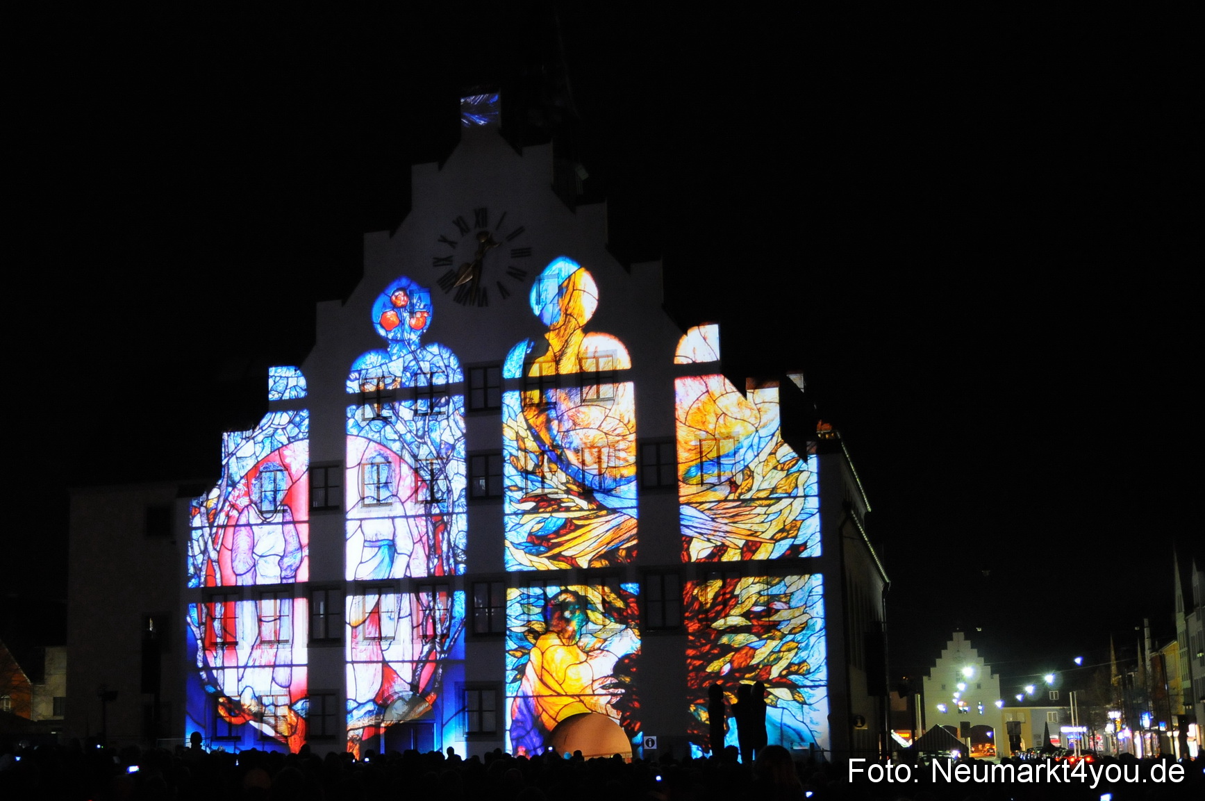 Jubiläumsshow Rathausfassade 200310 0015