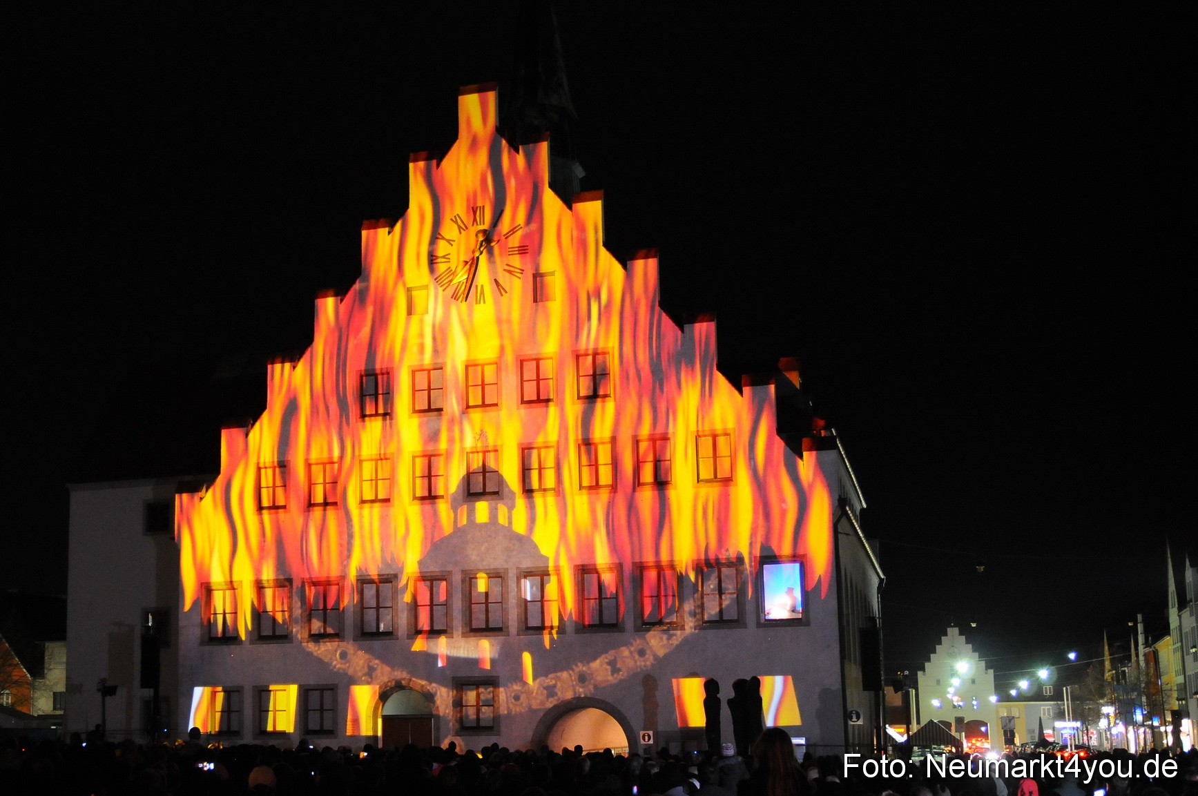 Jubiläumsshow Rathausfassade 200310 0017