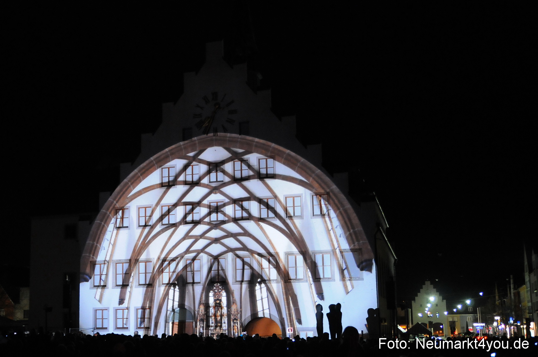 Jubiläumsshow Rathausfassade 200310 0019