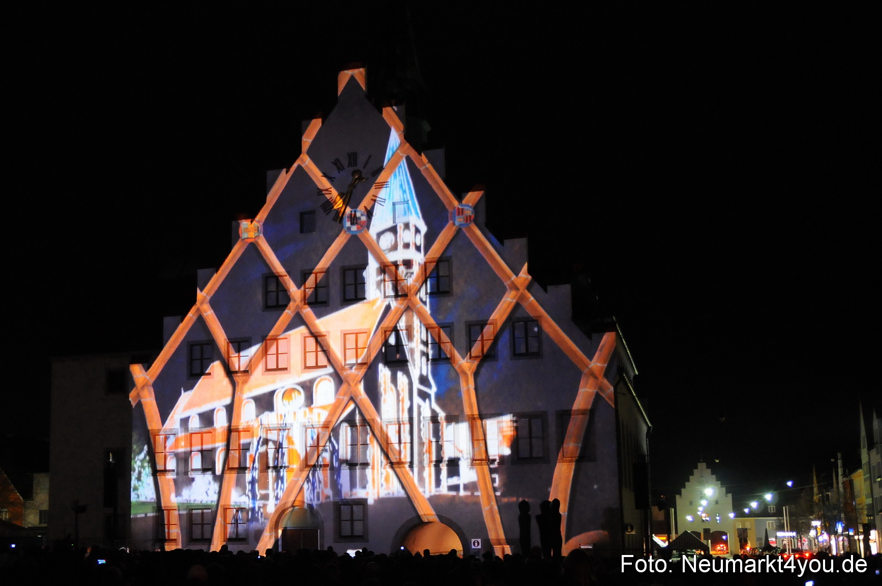 Jubiläumsshow Rathausfassade 200310 0021