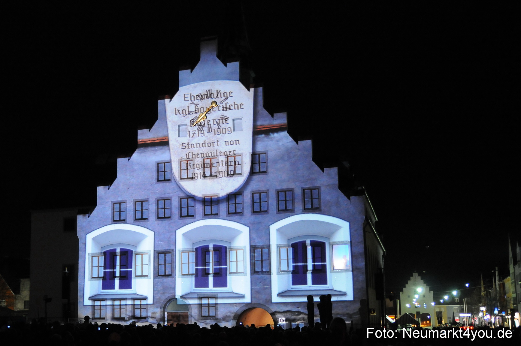 Jubiläumsshow Rathausfassade 200310 0032