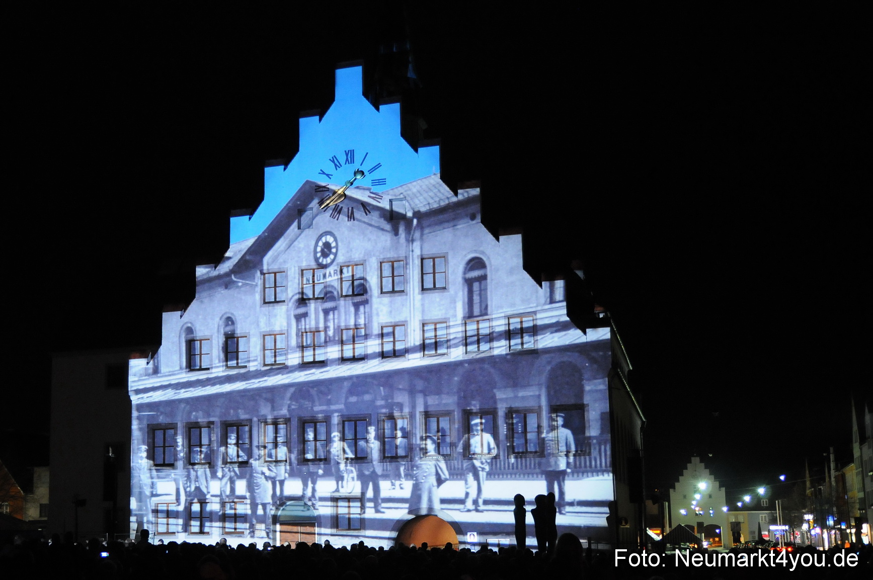 Jubiläumsshow Rathausfassade 200310 0036