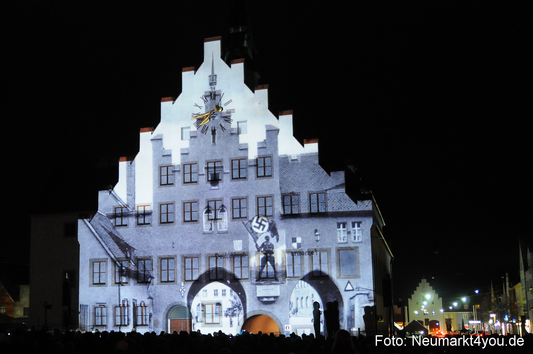 Jubiläumsshow Rathausfassade 200310 0042