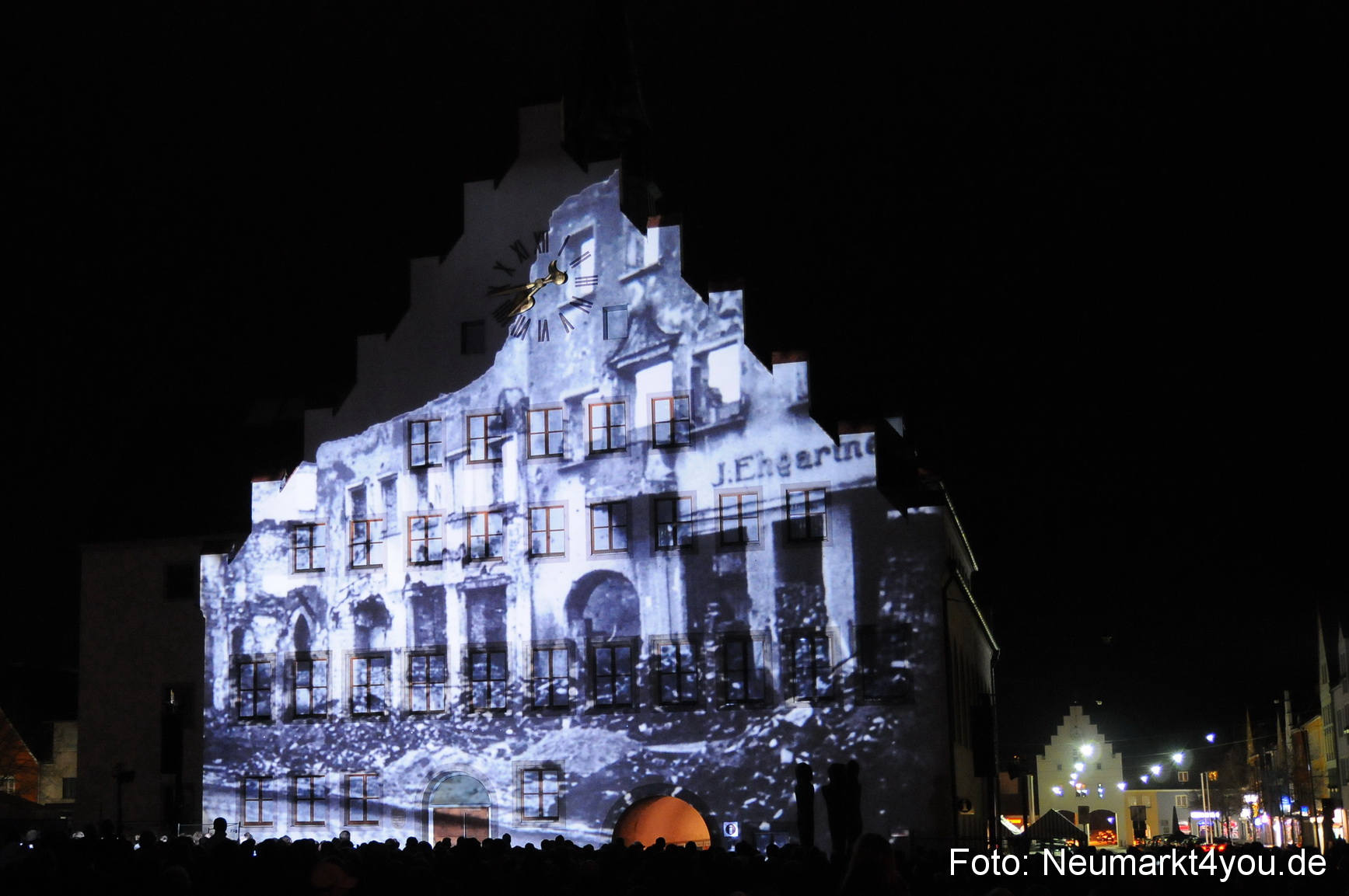 Jubiläumsshow Rathausfassade 200310 0045