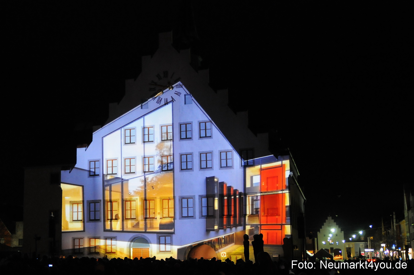 Jubiläumsshow Rathausfassade 200310 0054