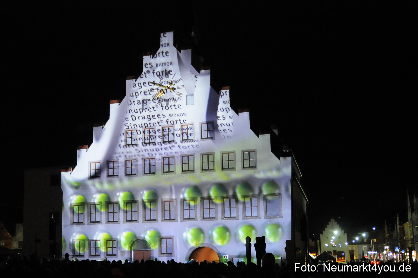 Jubiläumsshow Rathausfassade 200310 0060