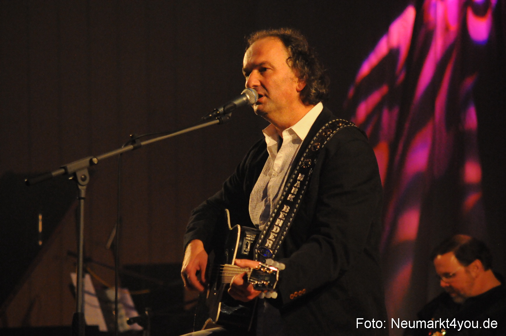 Mark Bender Reitstadel 200210 0004