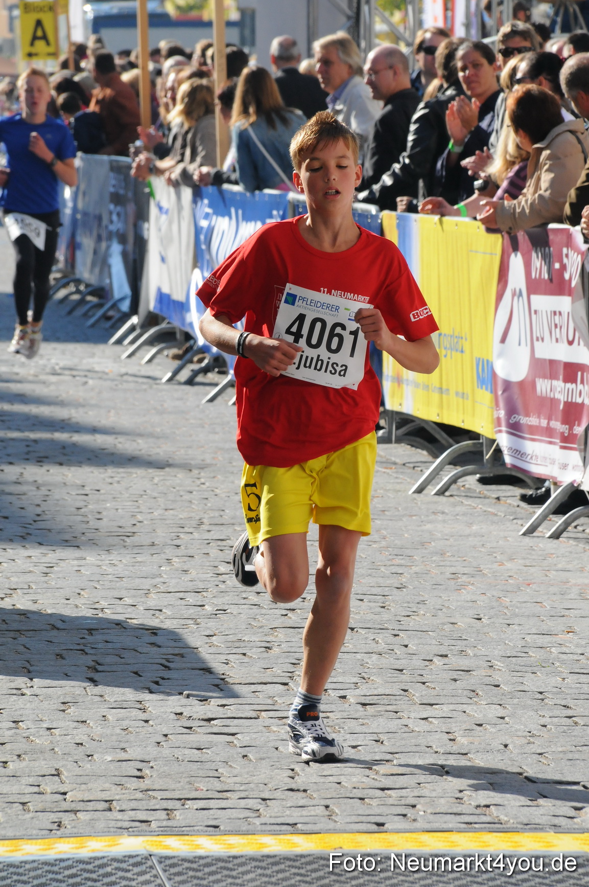 Zieleinlauf Stadtlauf Neumarkt 190910 0002