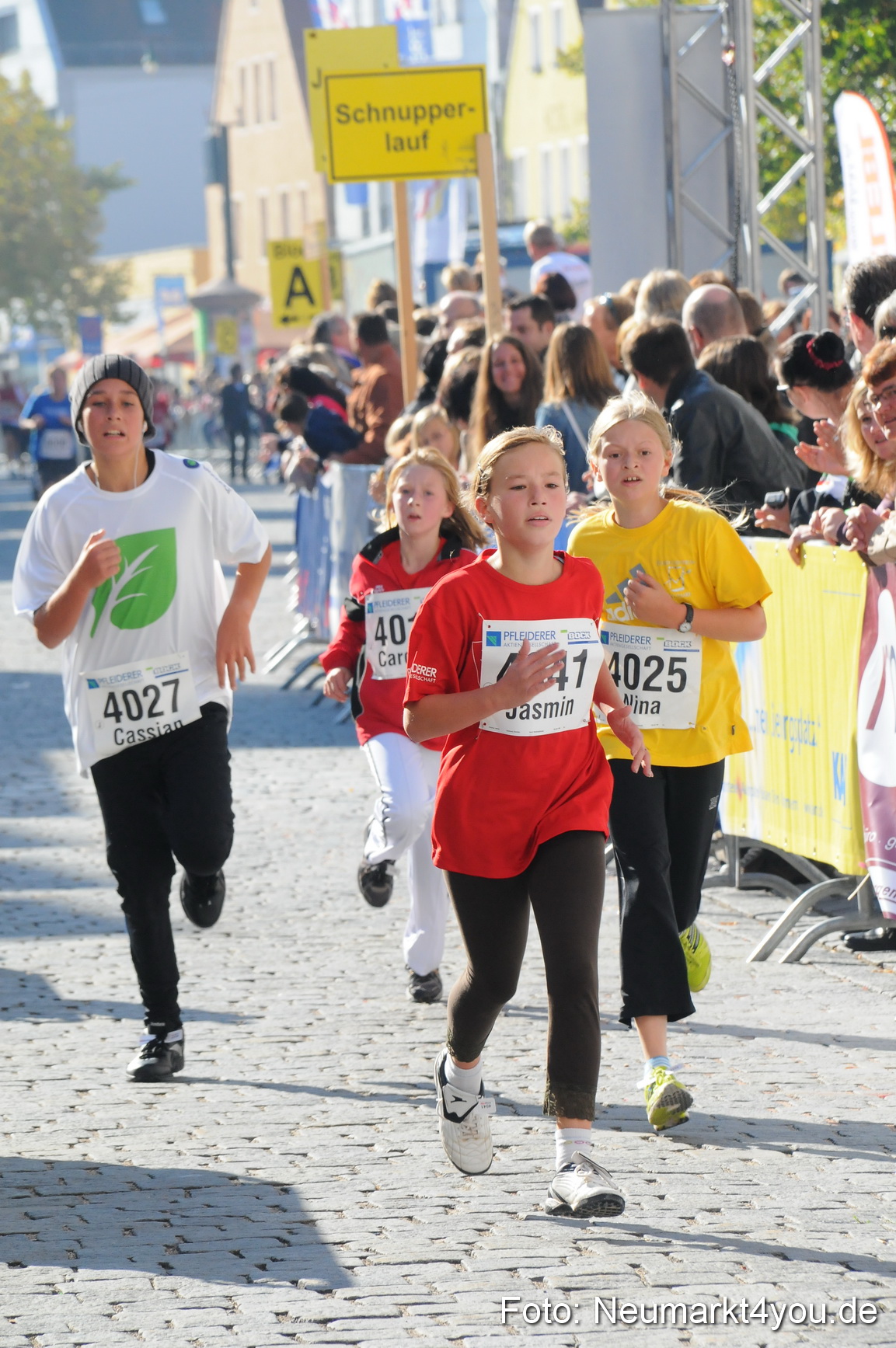 Zieleinlauf Stadtlauf Neumarkt 190910 0010