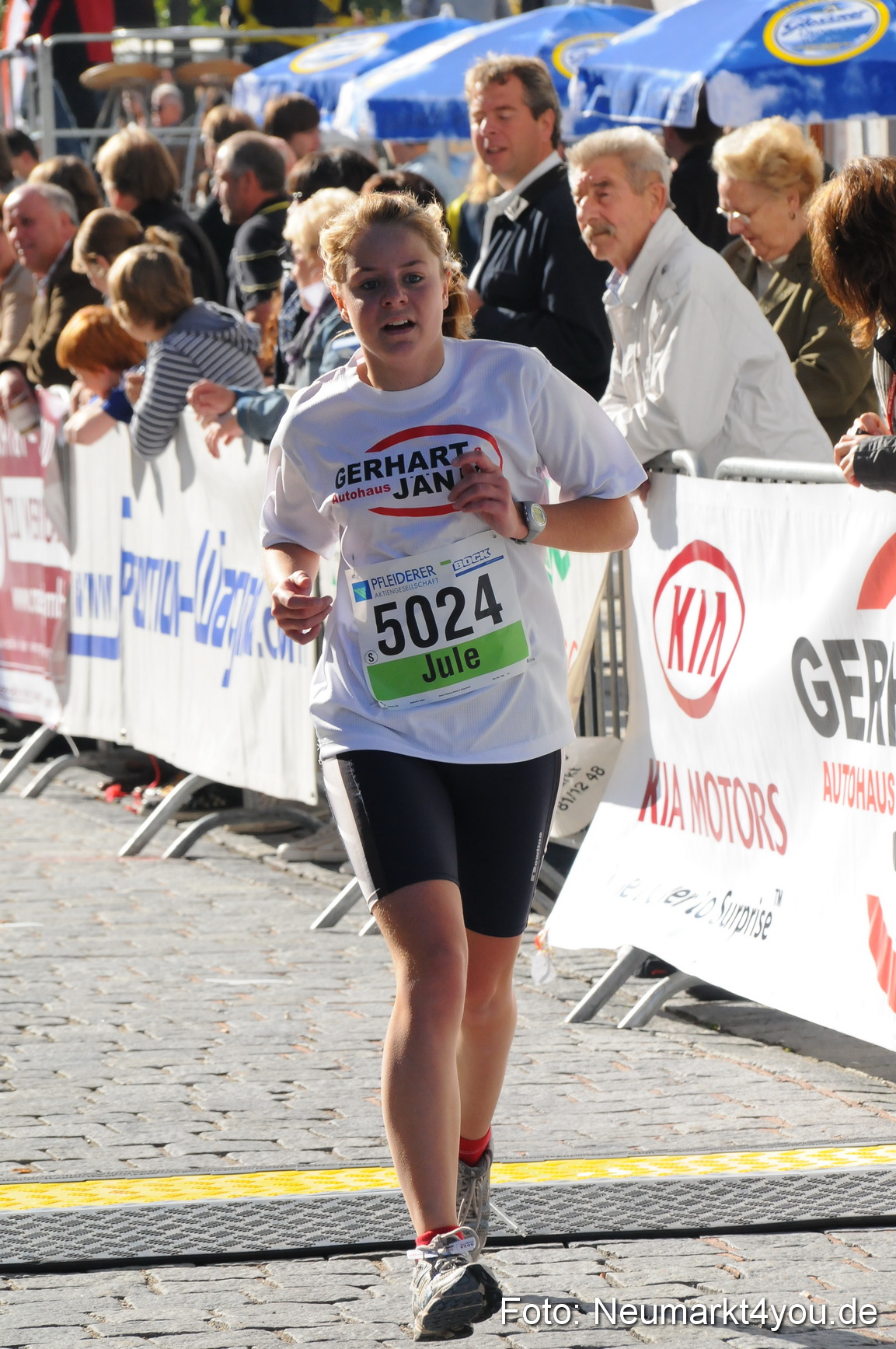 Zieleinlauf Stadtlauf Neumarkt 190910 0013