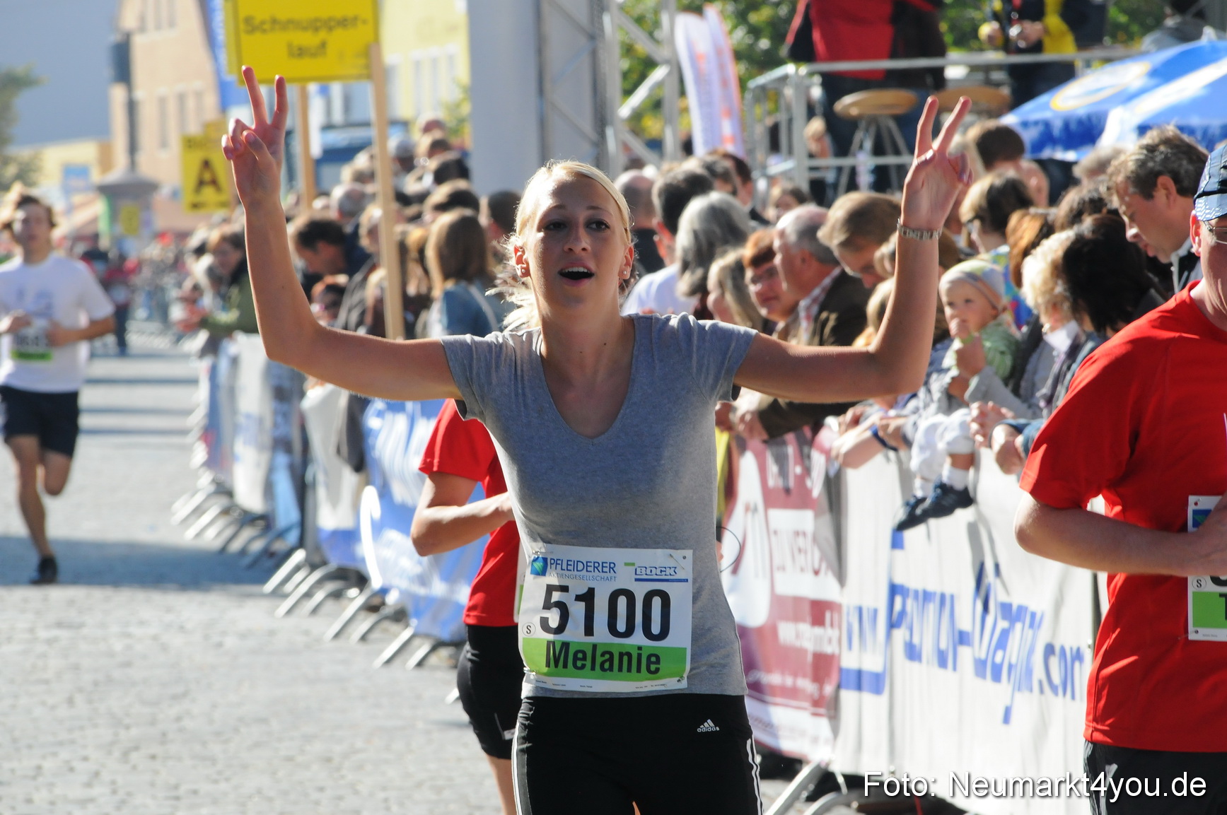Zieleinlauf Stadtlauf Neumarkt 190910 0017
