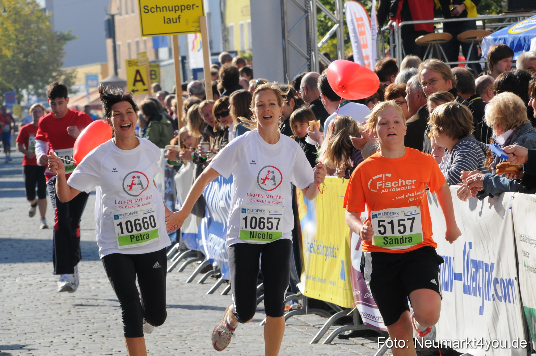 Zieleinlauf Stadtlauf Neumarkt 190910 0018