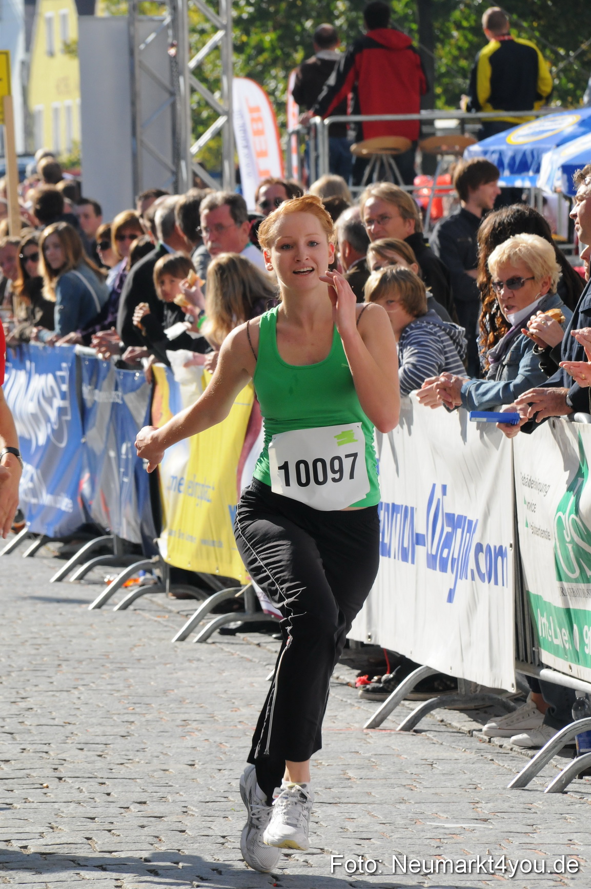 Zieleinlauf Stadtlauf Neumarkt 190910 0020