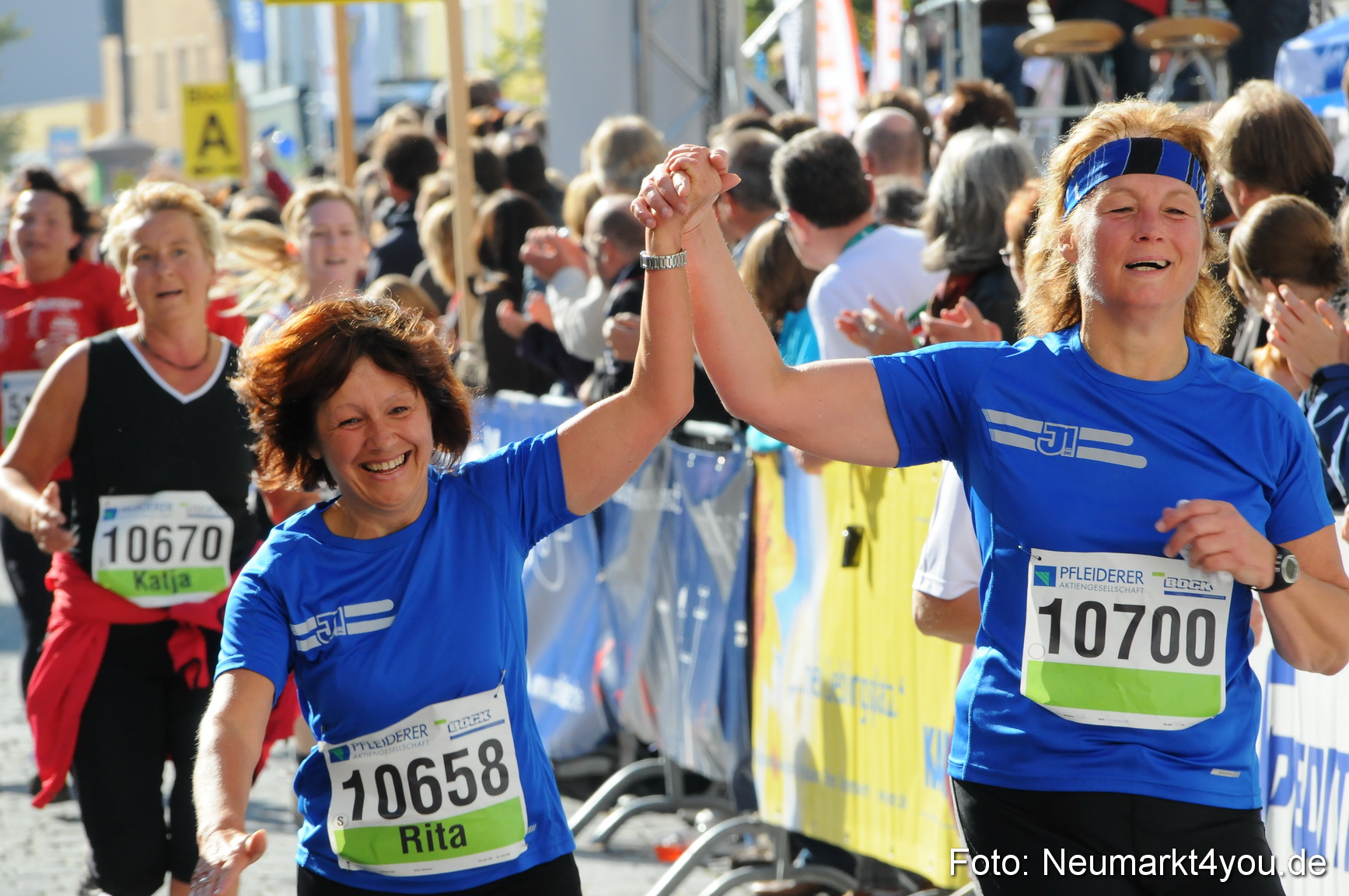 Zieleinlauf Stadtlauf Neumarkt 190910 0024