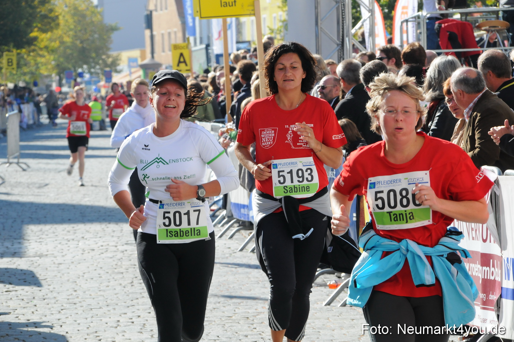 Zieleinlauf Stadtlauf Neumarkt 190910 0025