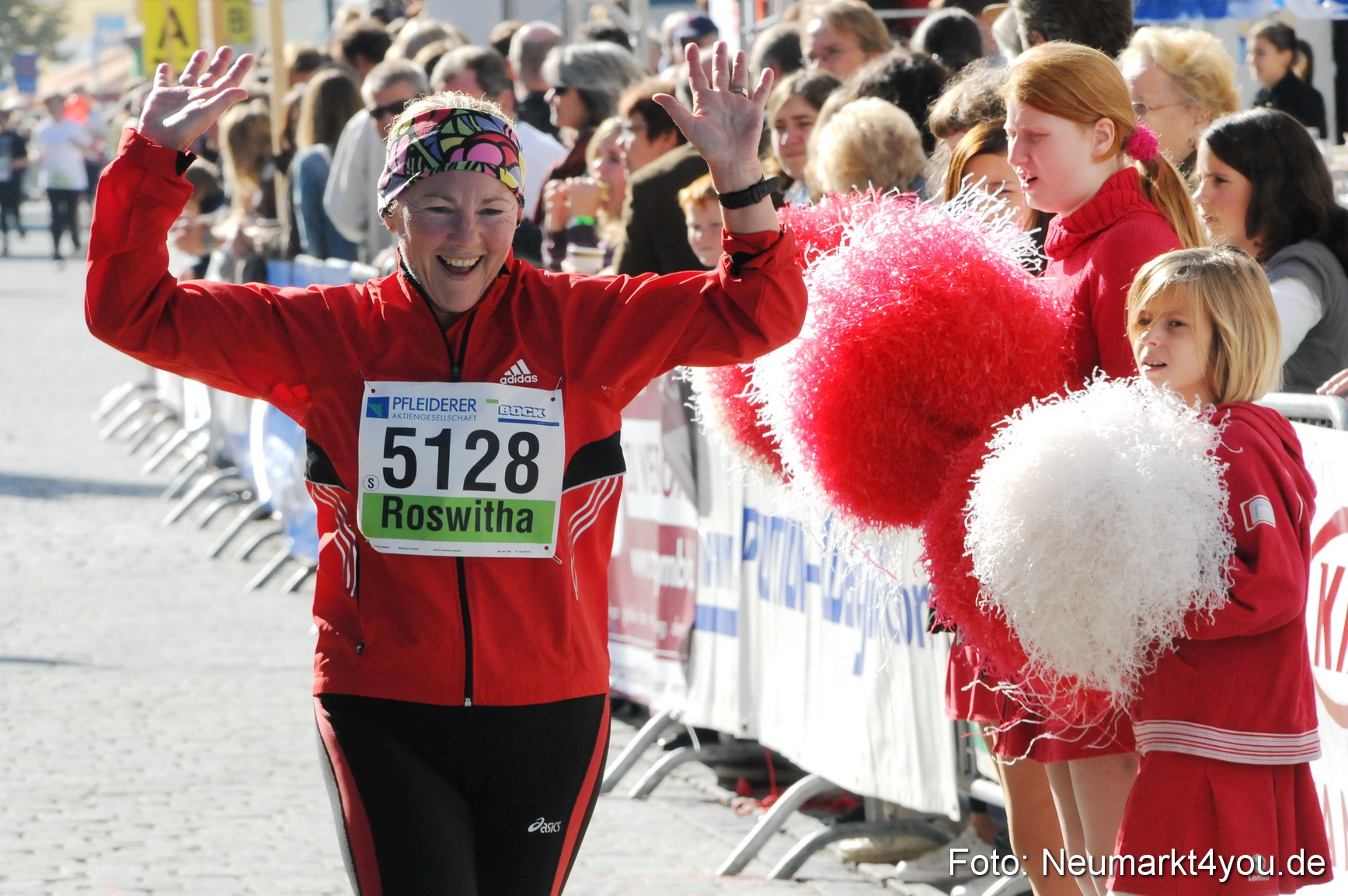 Zieleinlauf Stadtlauf Neumarkt 190910 0030