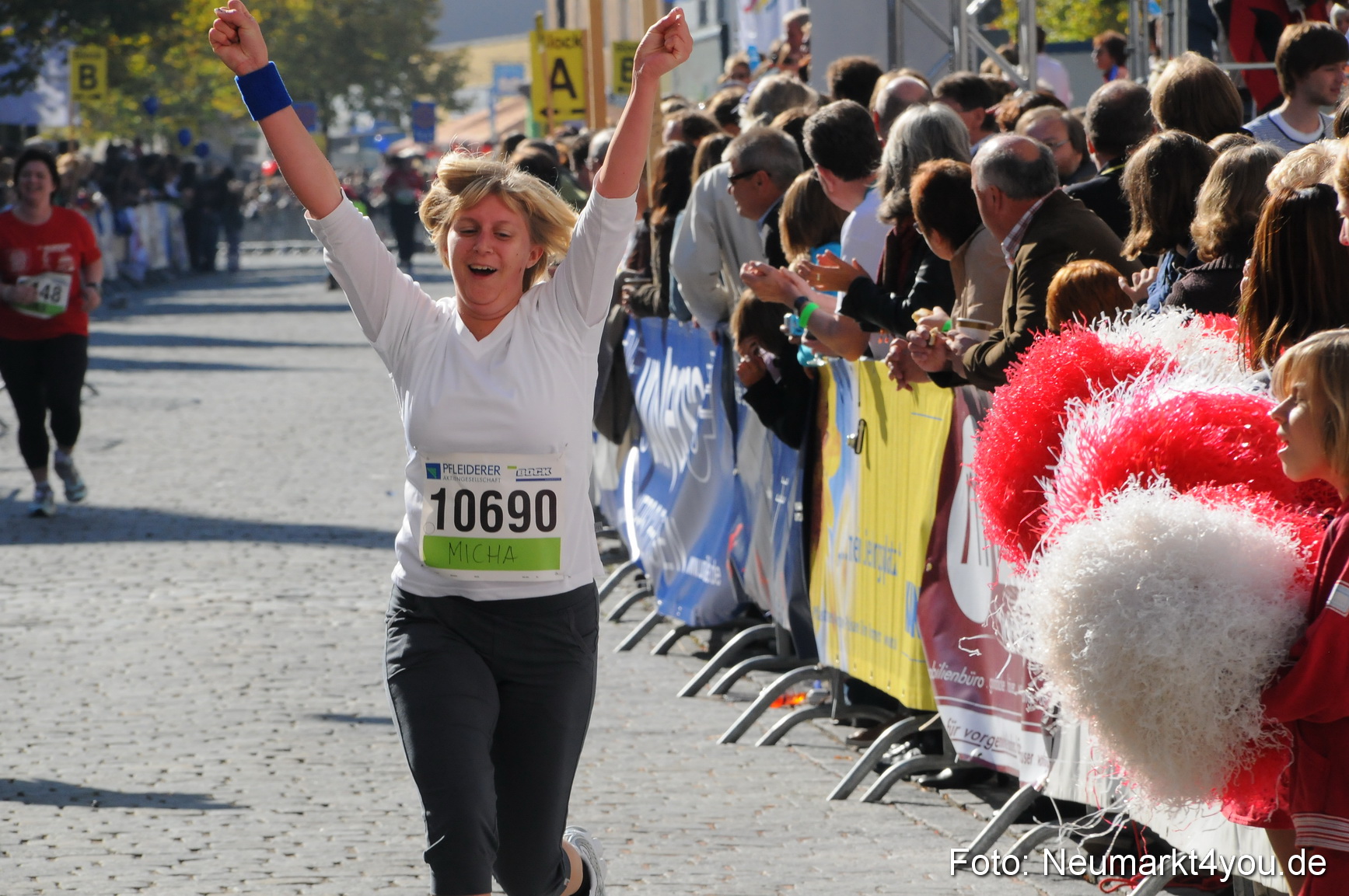 Zieleinlauf Stadtlauf Neumarkt 190910 0031