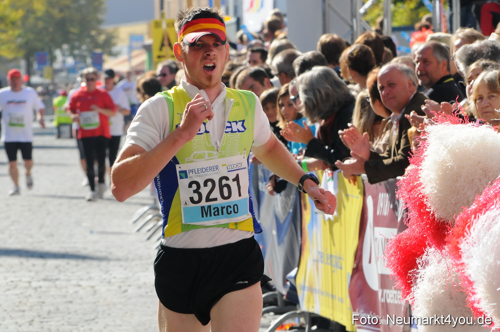 Zieleinlauf Stadtlauf Neumarkt 190910 0036