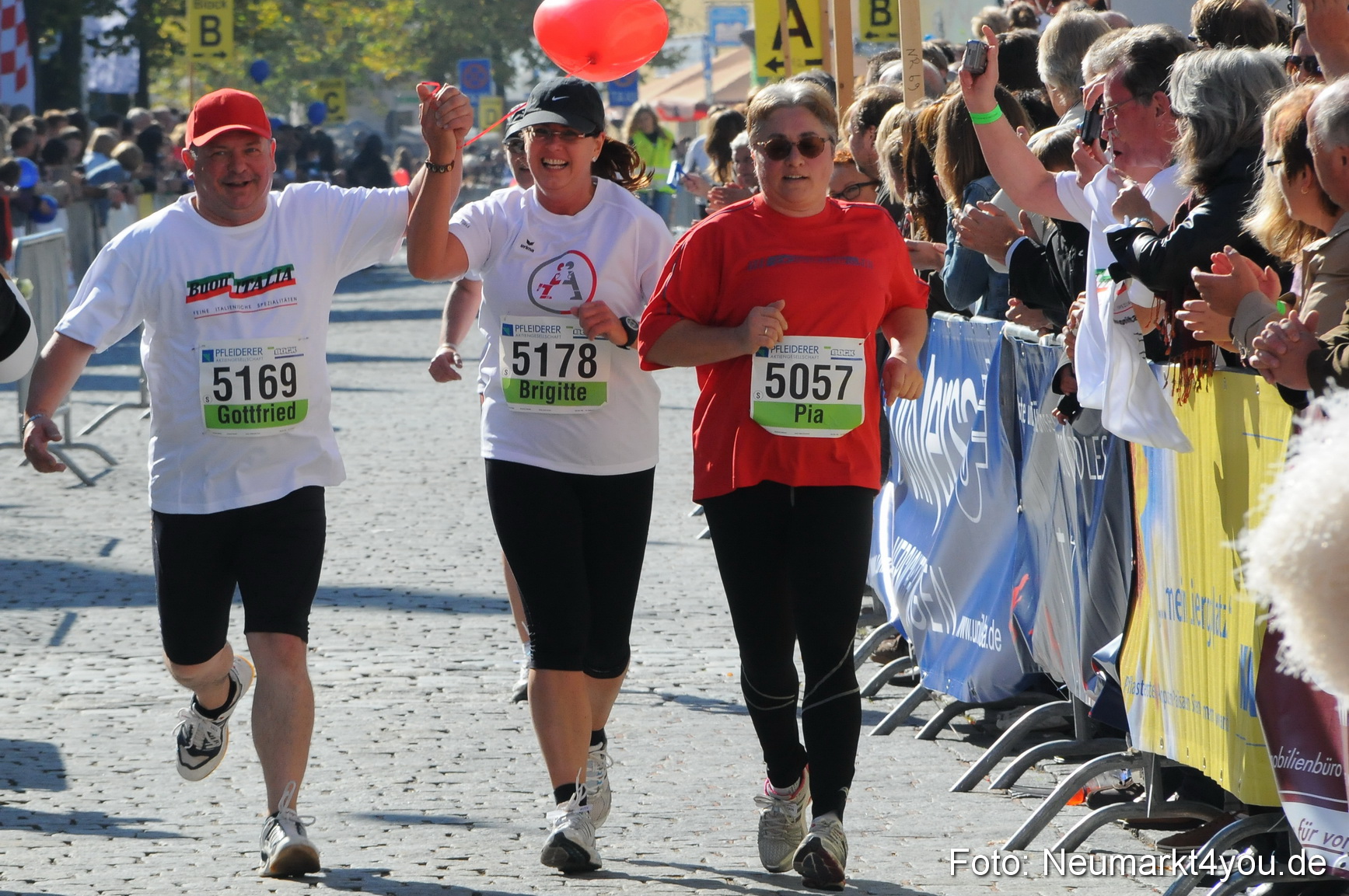 Zieleinlauf Stadtlauf Neumarkt 190910 0037