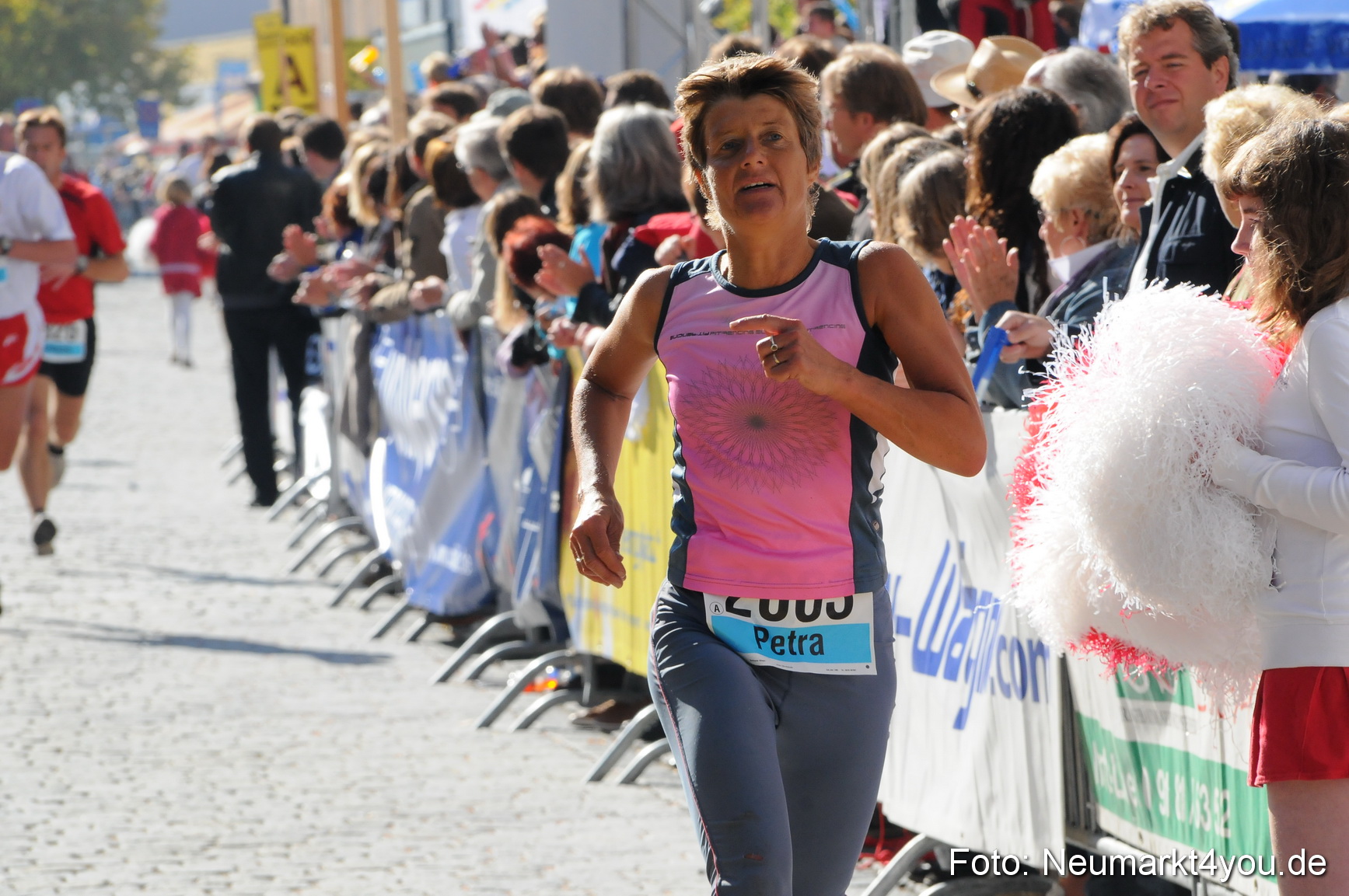Zieleinlauf Stadtlauf Neumarkt 190910 0040