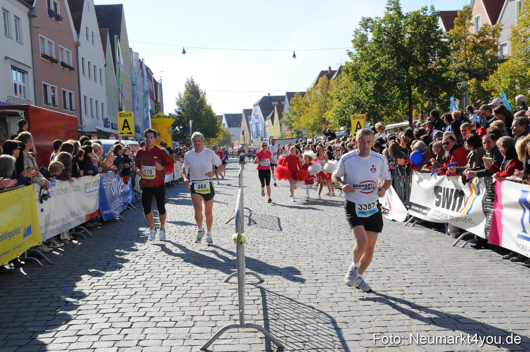 Zieleinlauf Stadtlauf Neumarkt 190910 0043