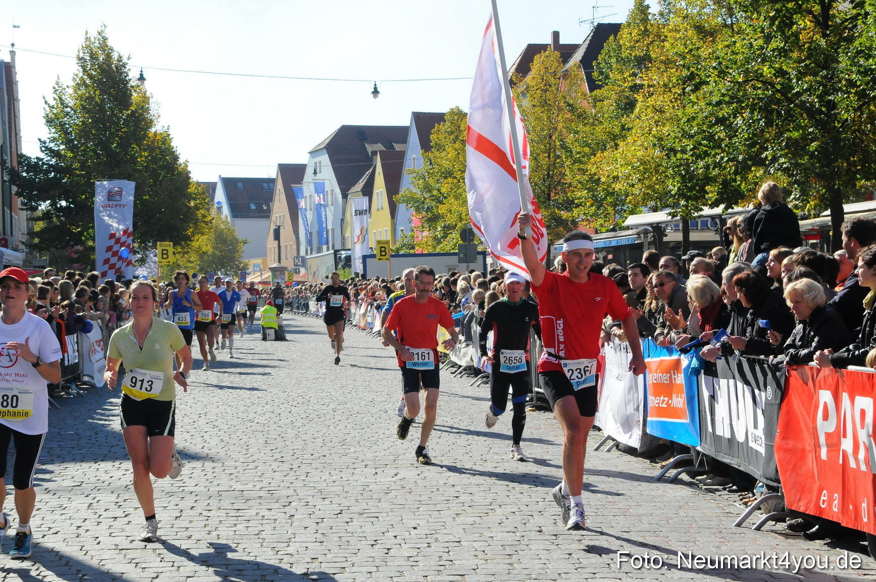 Zieleinlauf Stadtlauf Neumarkt 190910 0045