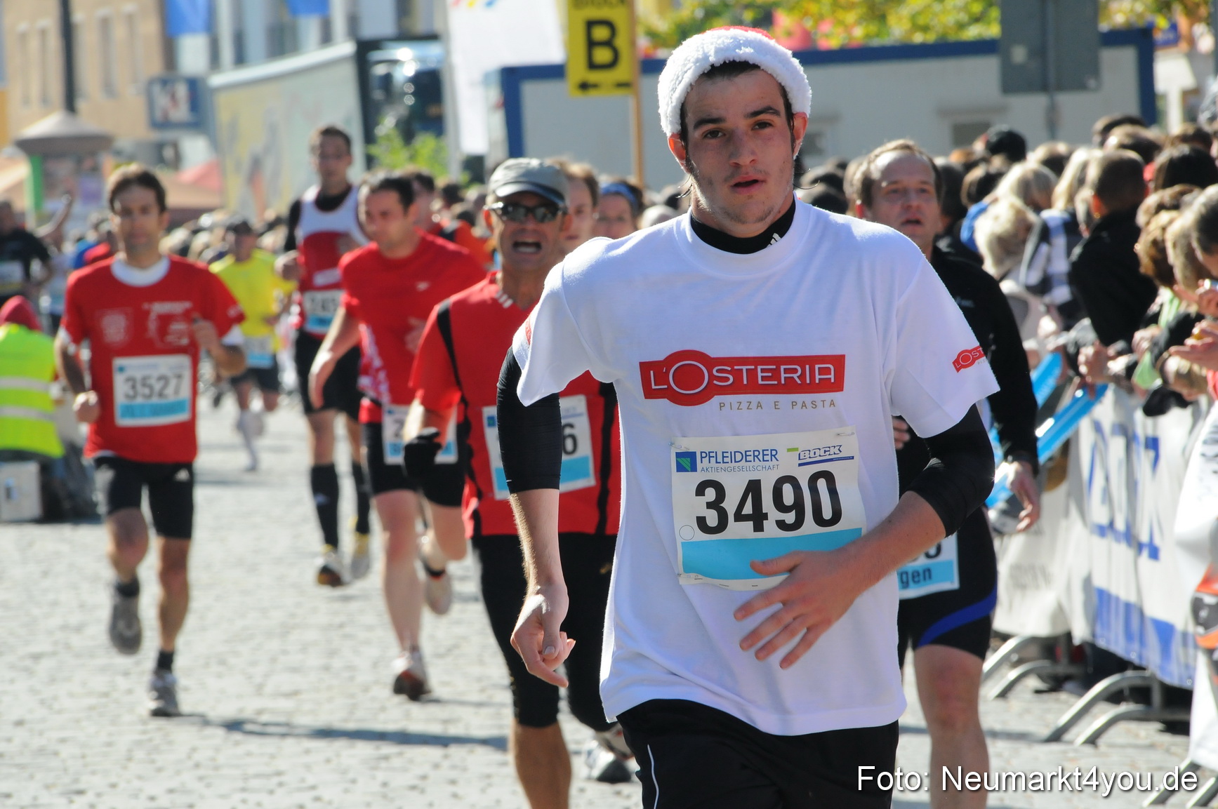 Zieleinlauf Stadtlauf Neumarkt 190910 0055