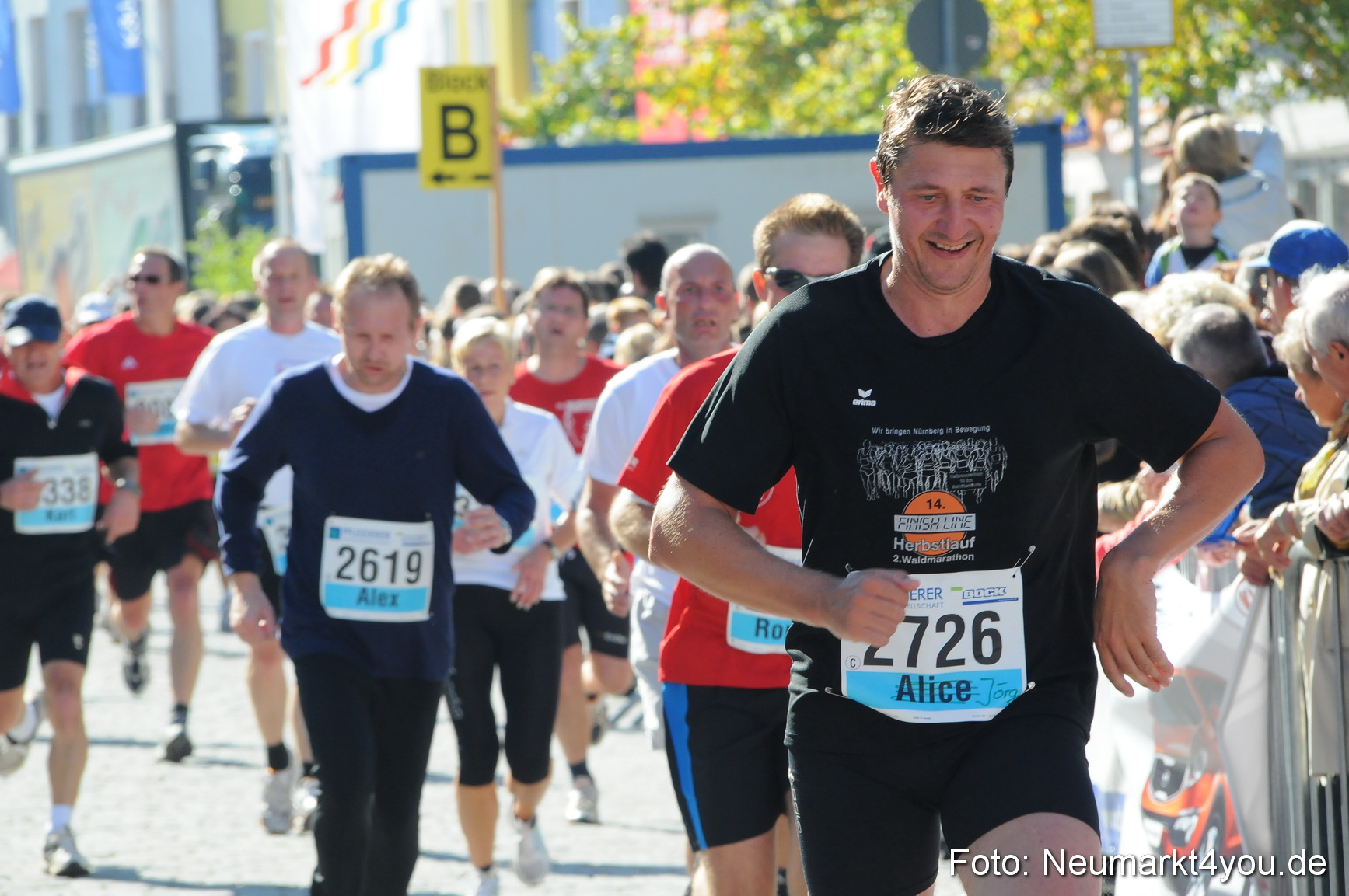 Zieleinlauf Stadtlauf Neumarkt 190910 0063