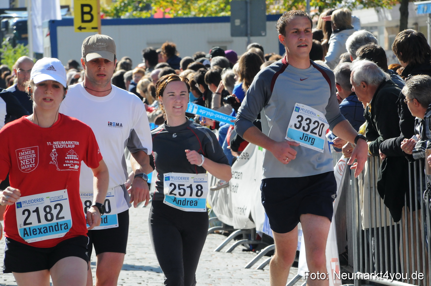 Zieleinlauf Stadtlauf Neumarkt 190910 0073