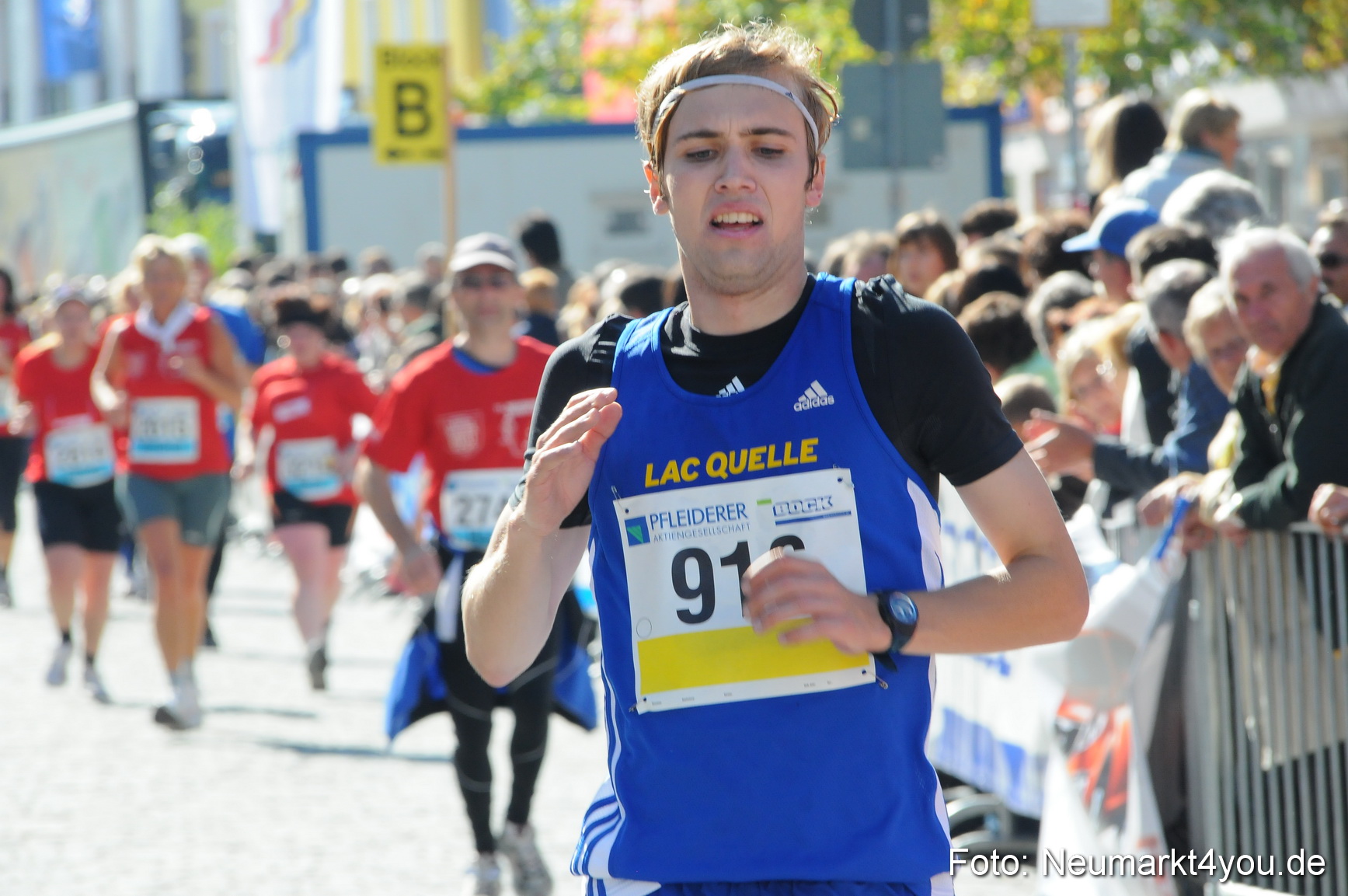 Zieleinlauf Stadtlauf Neumarkt 190910 0105