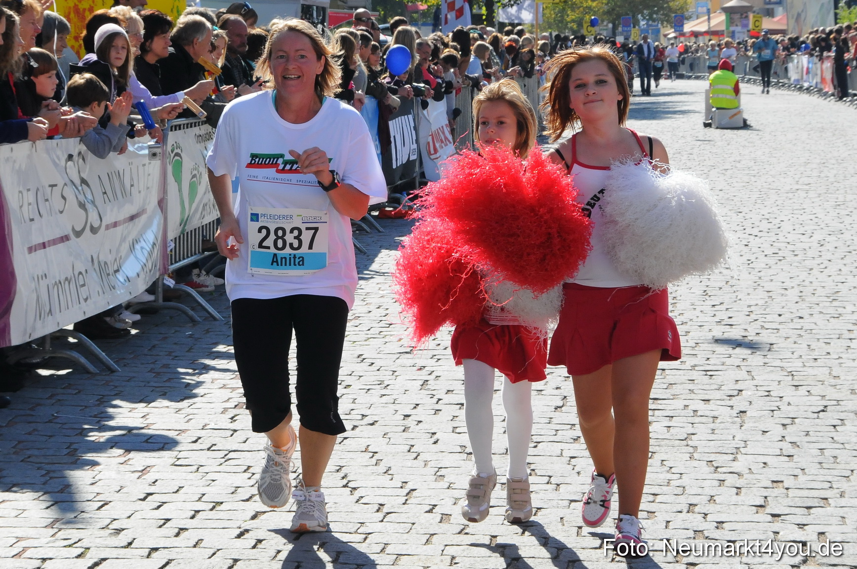 Zieleinlauf Stadtlauf Neumarkt 190910 0110
