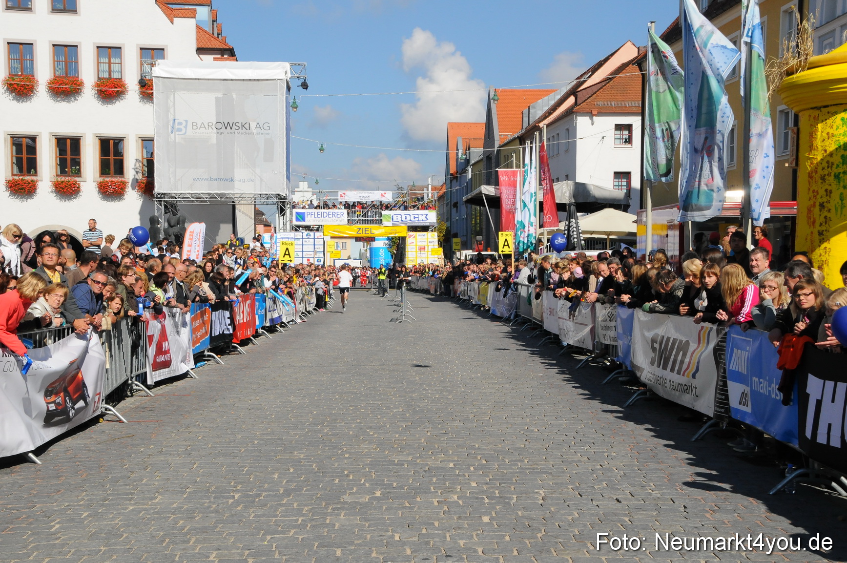Zieleinlauf Stadtlauf Neumarkt 190910 0118