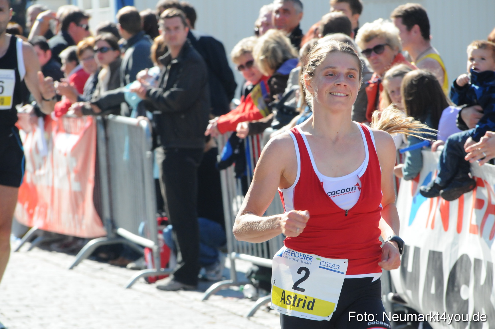 Zieleinlauf Stadtlauf Neumarkt 190910 0123