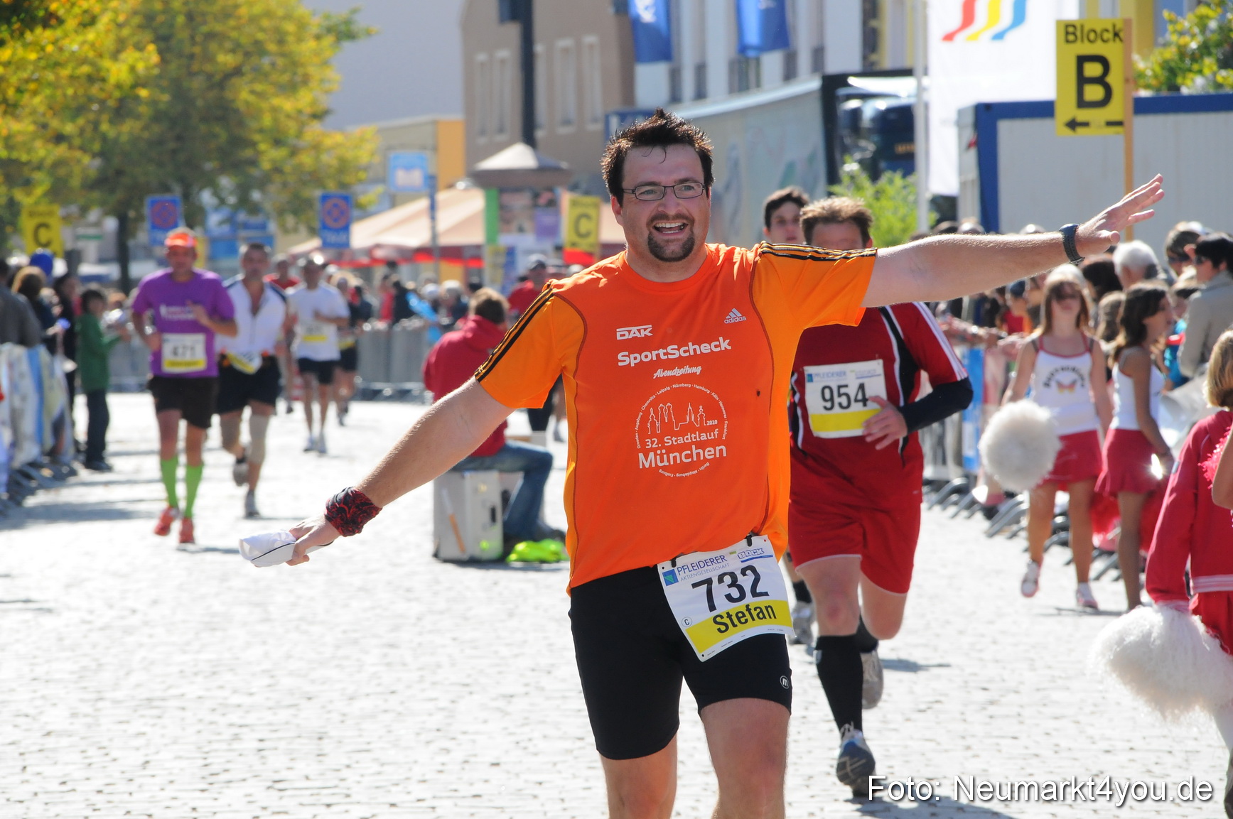 Zieleinlauf Stadtlauf Neumarkt 190910 0135