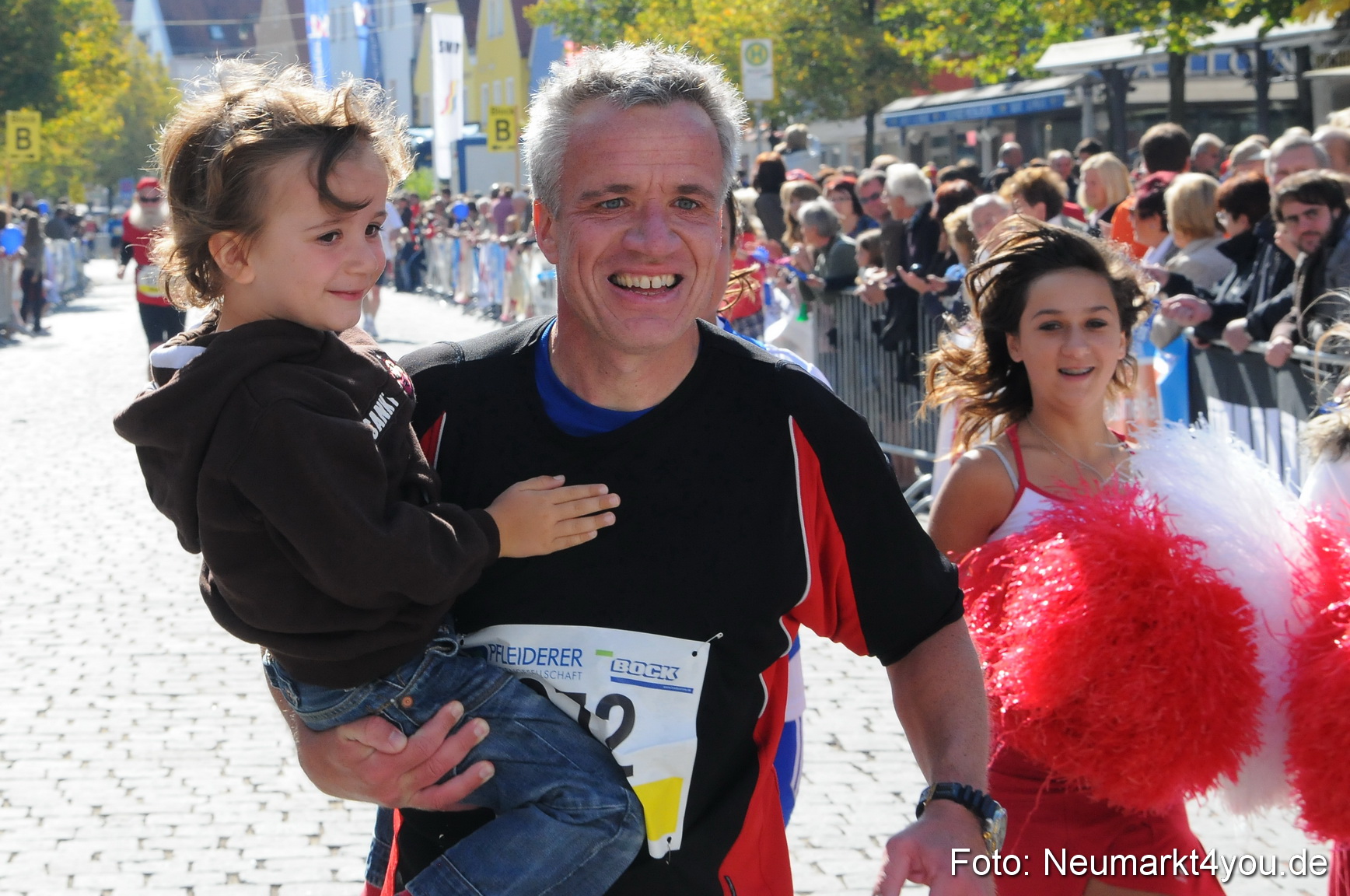 Zieleinlauf Stadtlauf Neumarkt 190910 0142