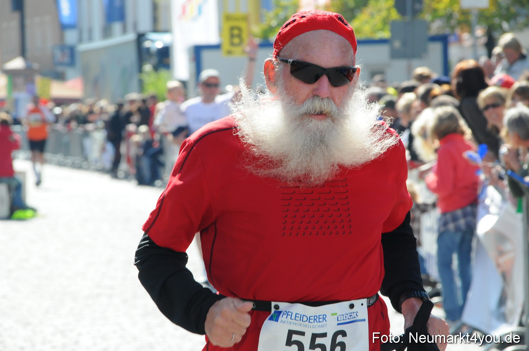Zieleinlauf Stadtlauf Neumarkt 190910 0143