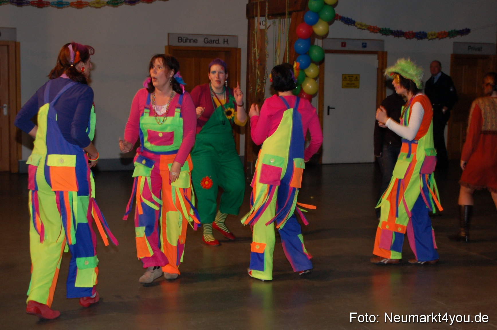 Weiberfasching Neumarkt 110210 0029