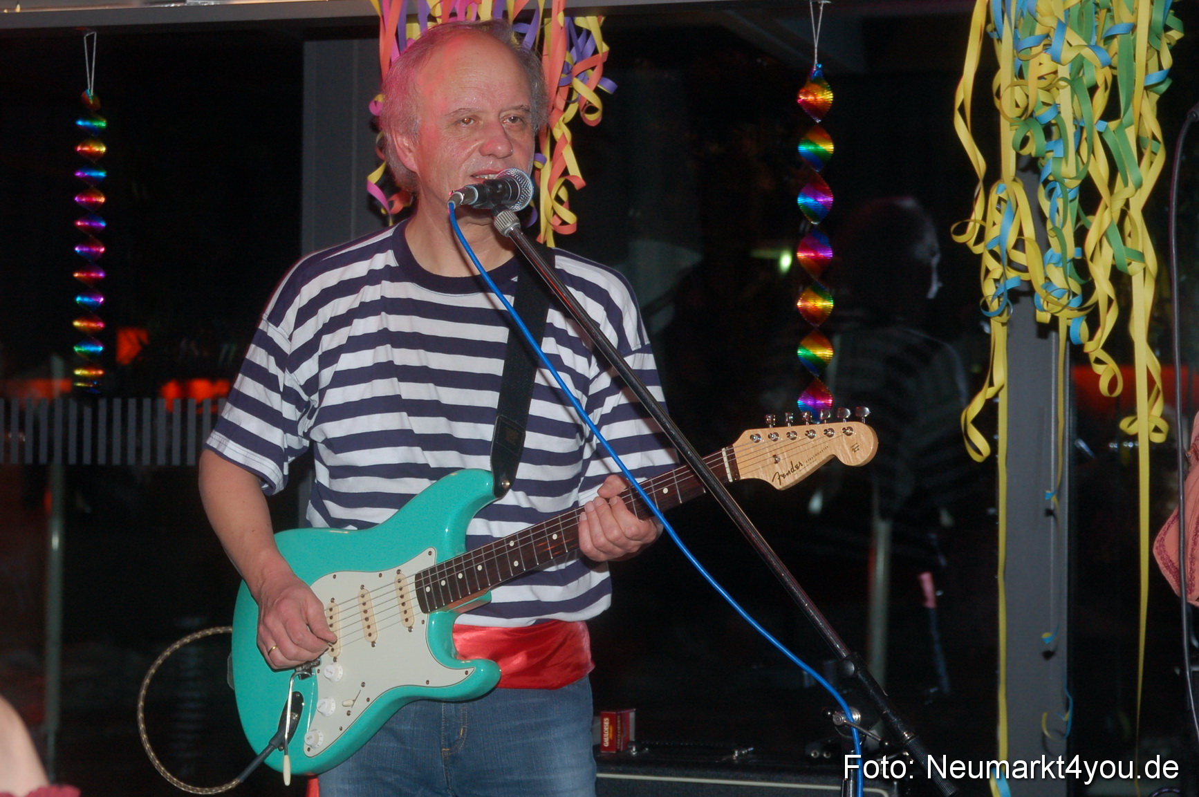 Weiberfasching Neumarkt 110210 0048