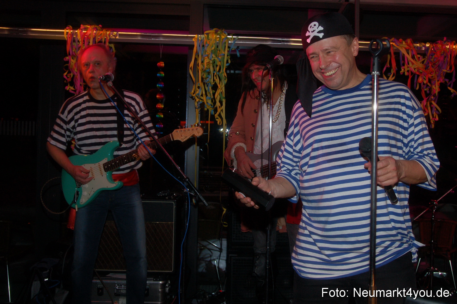 Weiberfasching Neumarkt 110210 0049