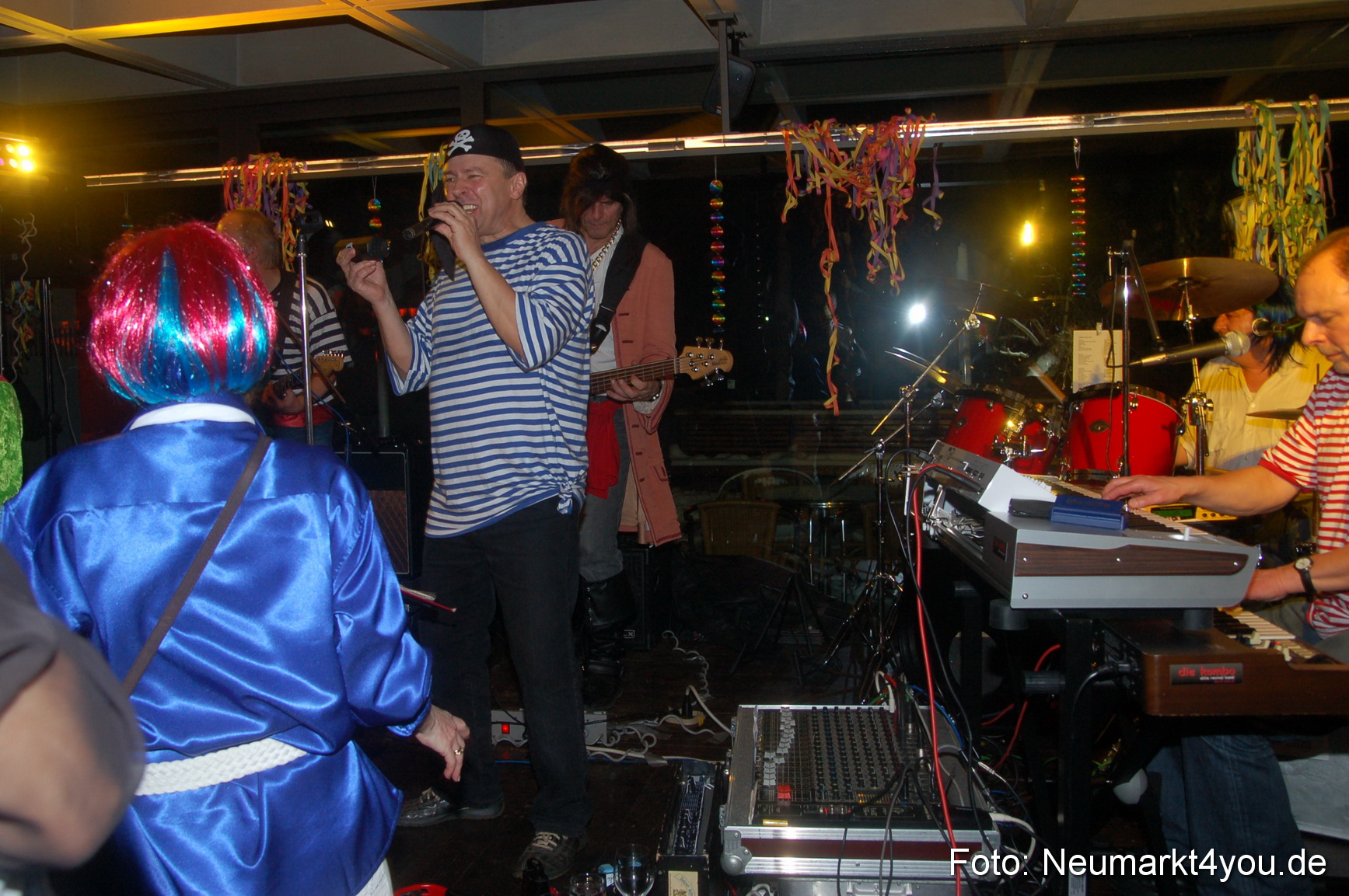 Weiberfasching Neumarkt 110210 0050