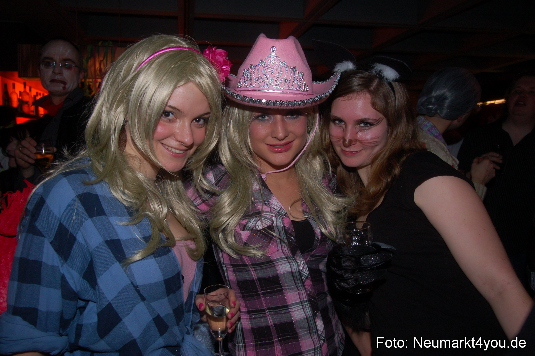 Weiberfasching Neumarkt 110210 0051