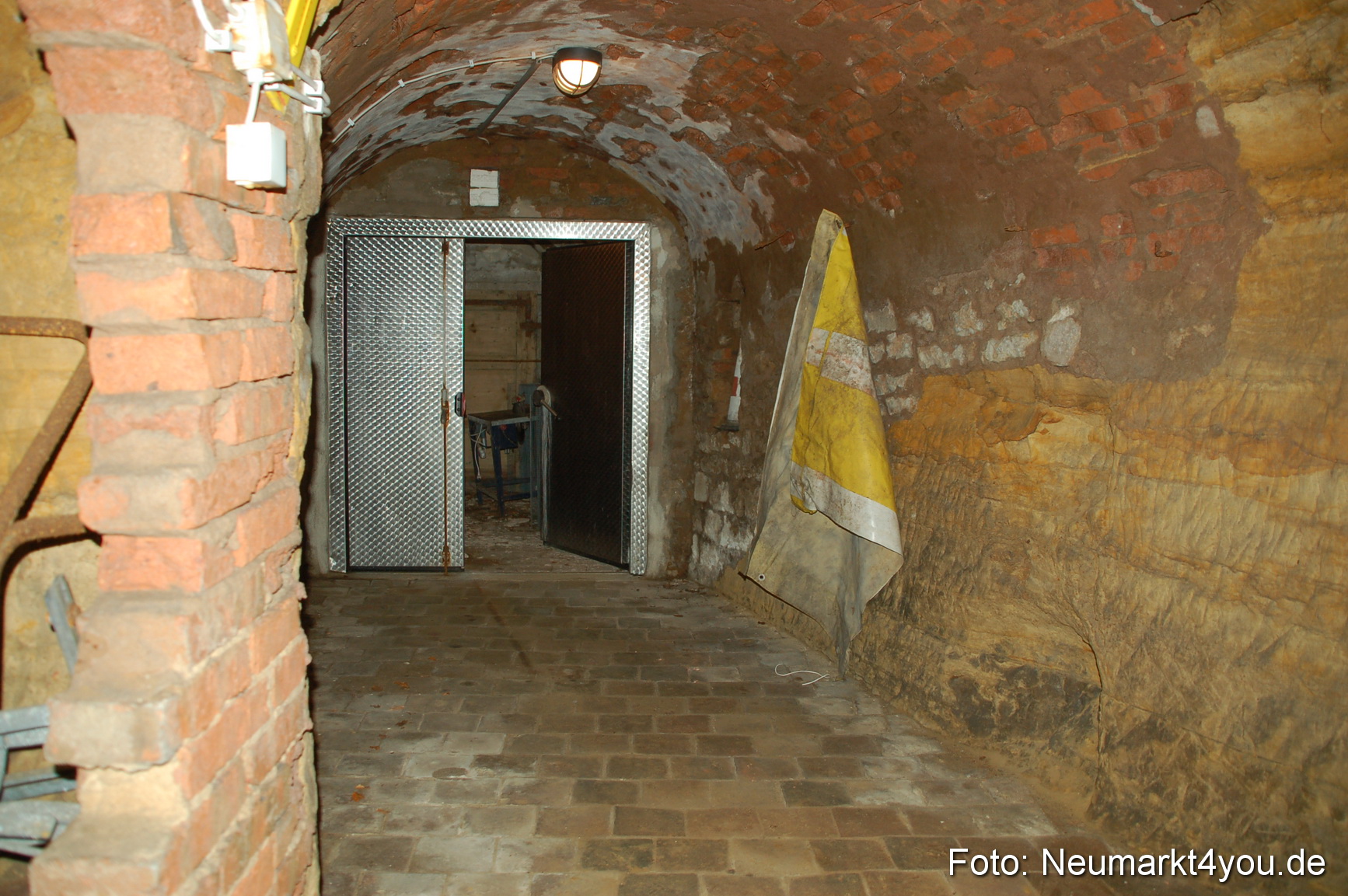 Felsenkeller Hoehenberg 240410 0017