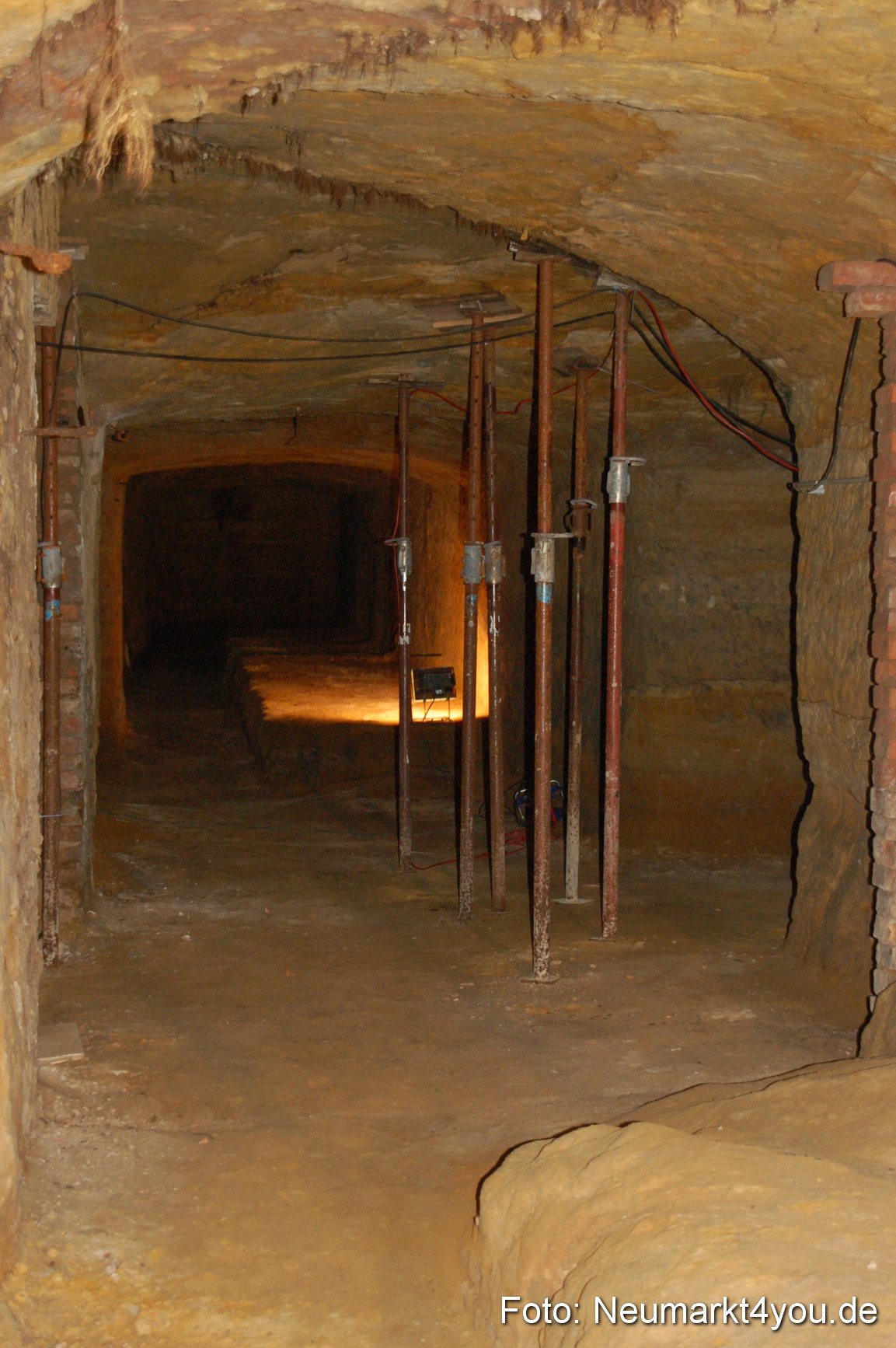 Felsenkeller Hoehenberg 240410 0019