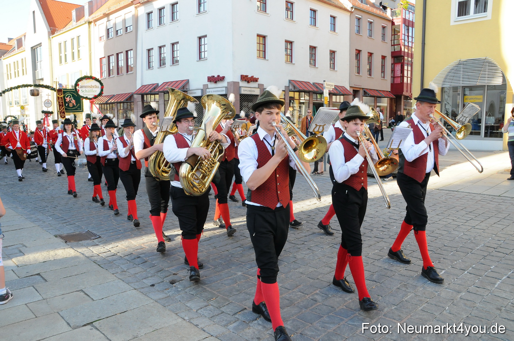 Schaefflertanz Rathaus 240410 0002