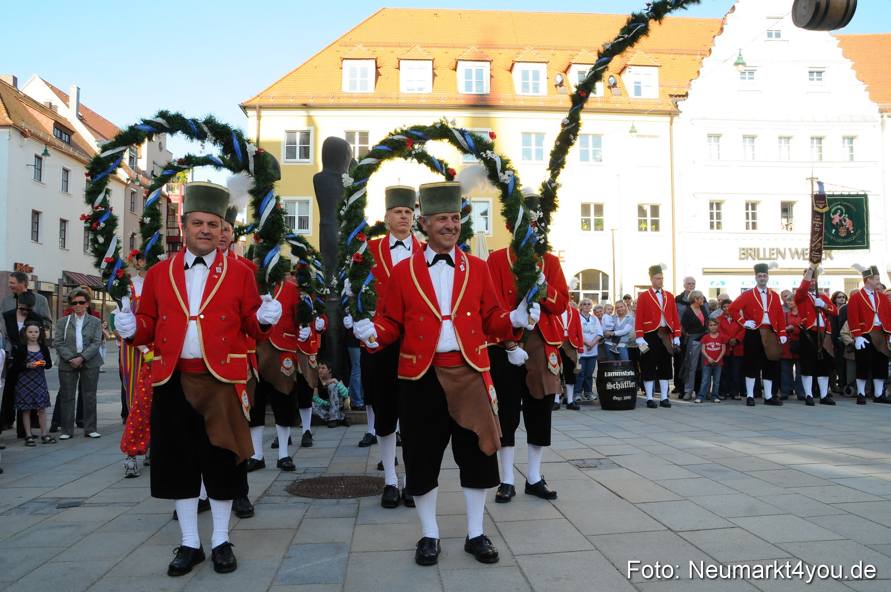 Schaefflertanz Rathaus 240410 0006