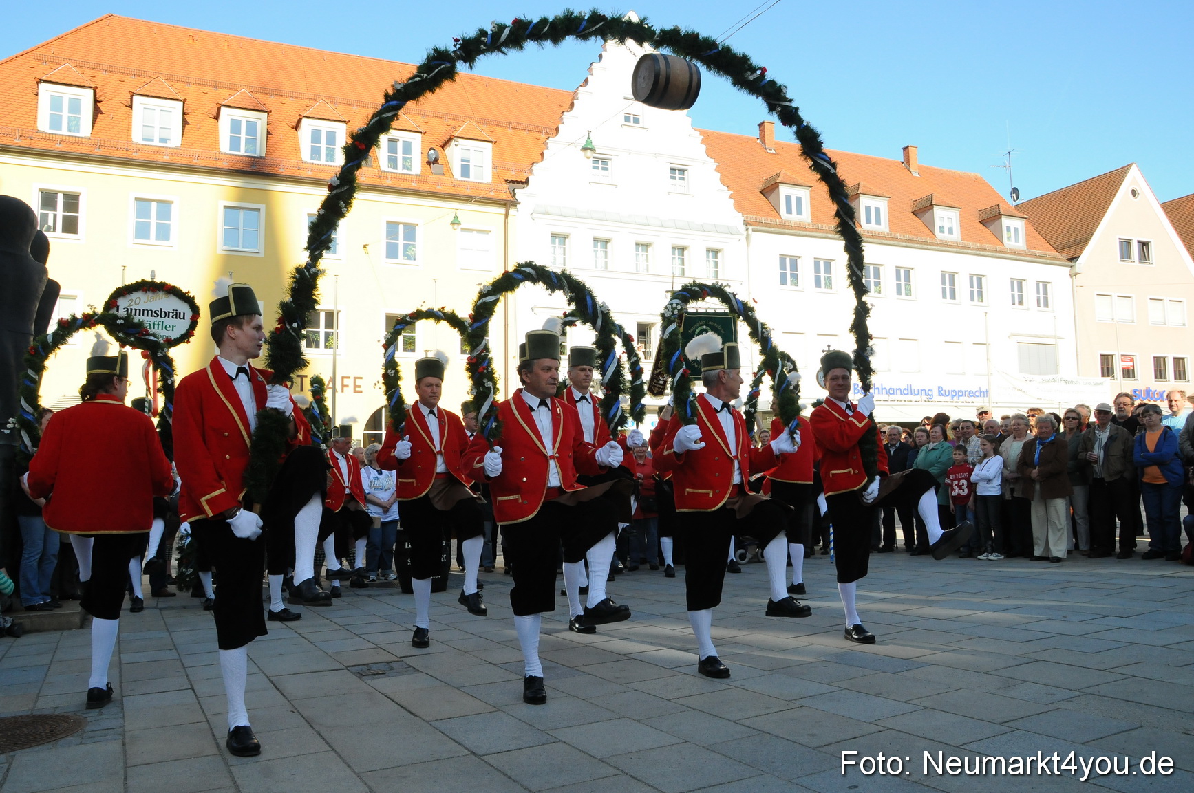 Schaefflertanz Rathaus 240410 0007