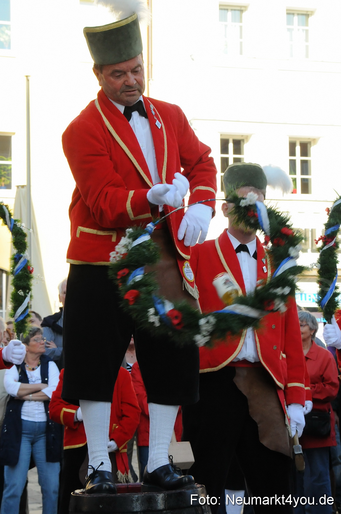 Schaefflertanz Rathaus 240410 0011